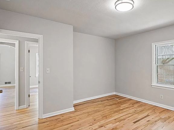 5th image of 1103 S Johnson St