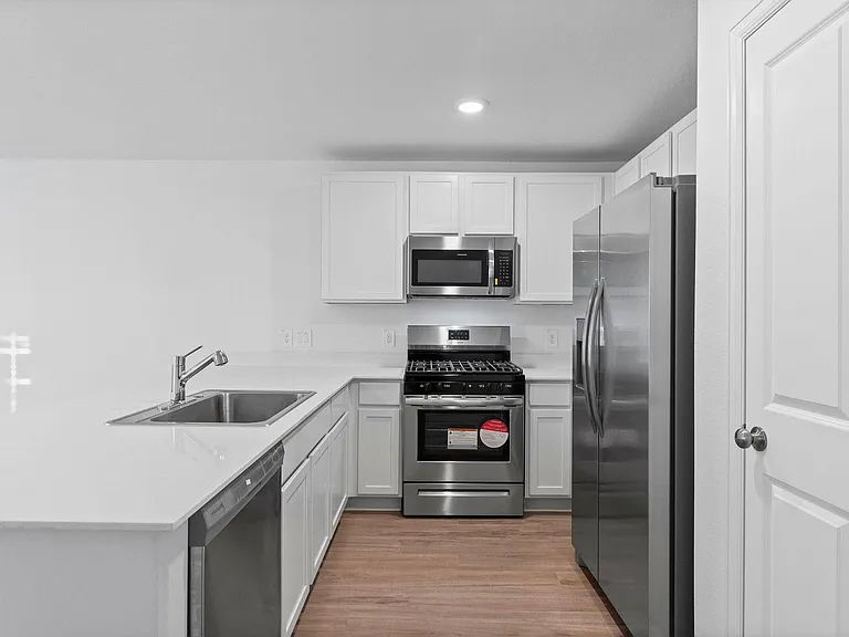 318 Harbor Bend Ct — Photo 19