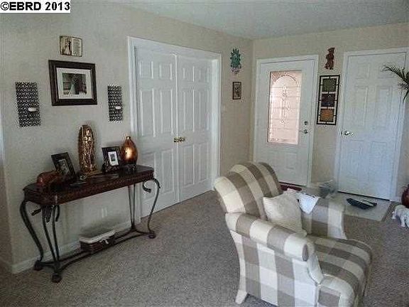 4th image of 1612 Mission Dr