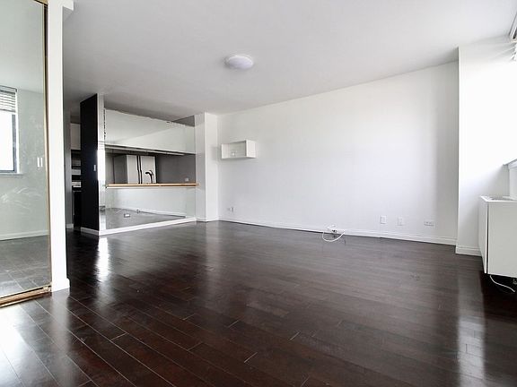 4th image of 62-54 97th Pl #14C