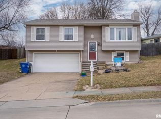 1318 N Zenith Ave, Davenport, IA