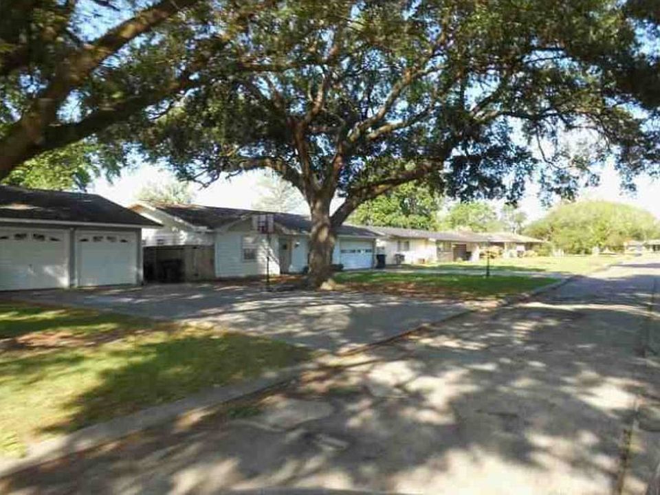 2nd image of 207 N 30th St
