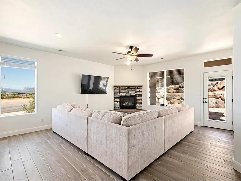 2305 S 630 W — Photo 16