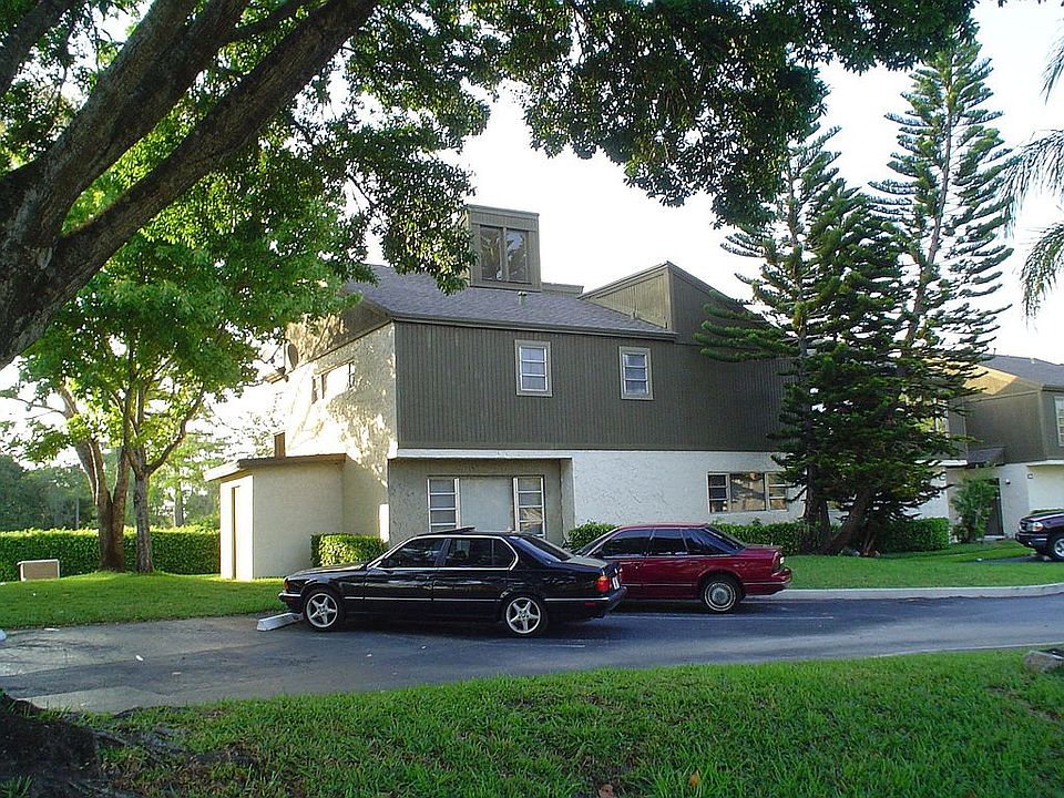 front of the huse