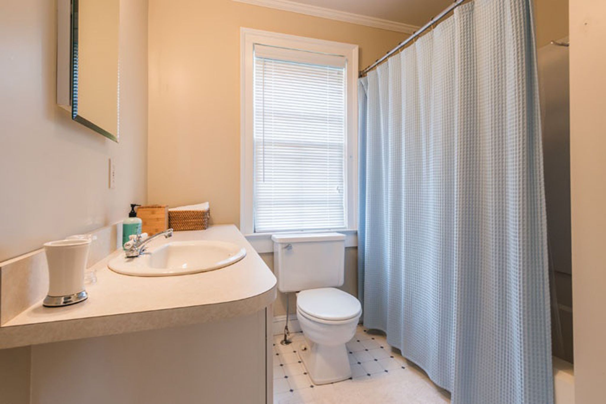 5 Old Montauk Hwy in Amagansett Out East