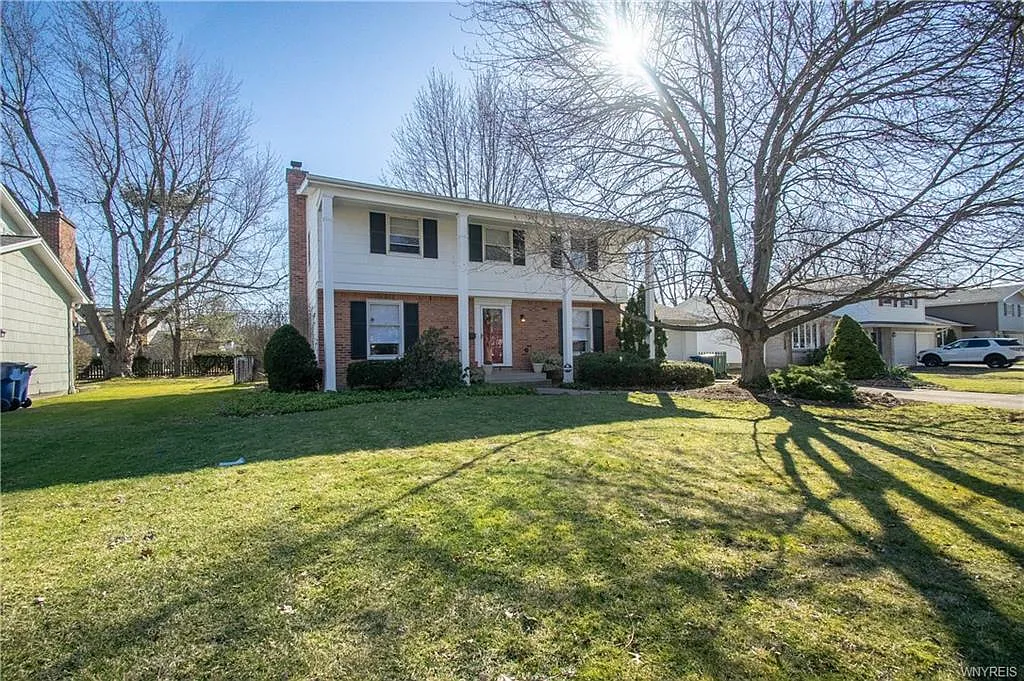 109 Pin Oak Dr photo 1