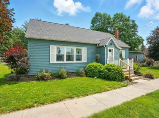 508 4th St, Kalona, IA 52247
