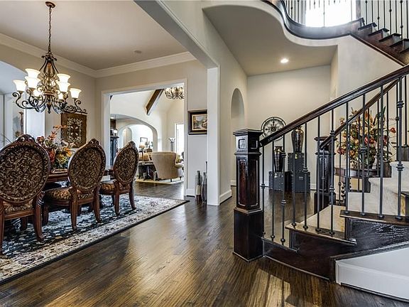 4th image of 5801 Southwind Ln