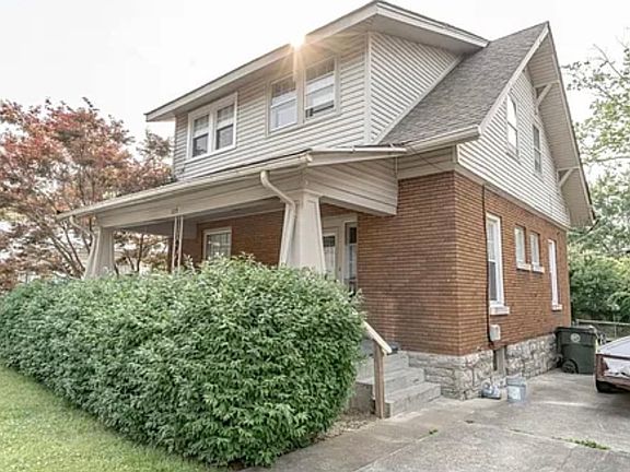 2nd image of 119 Victory Ave