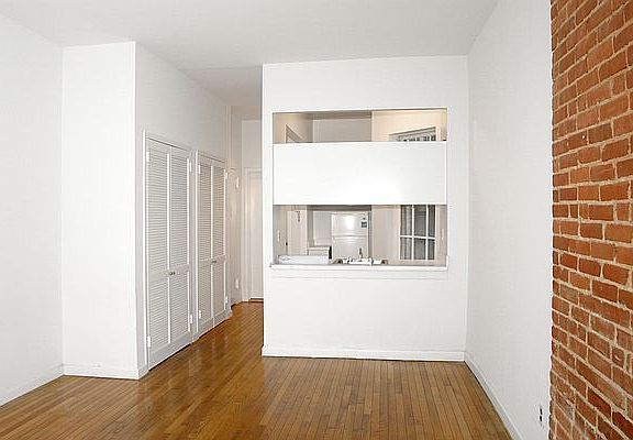 4th image of 1812 2nd Ave APT 2RN