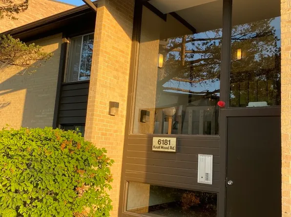 6181 Knoll Wood Rd APT 204, Willowbrook, IL 60527