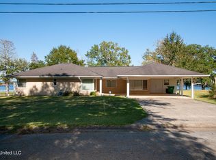 5200 Myrtle St, Moss Point, MS 39563