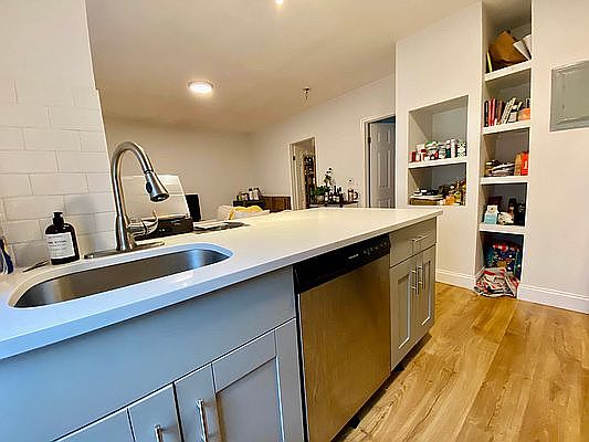 4th image of 1637 Nostrand Ave #3R