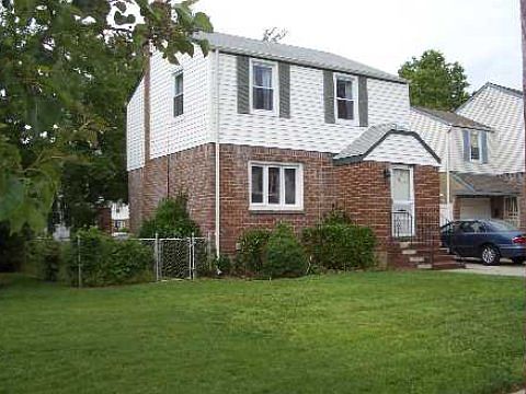 2nd image of 72 Nassau St