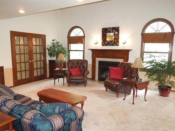 3rd image of 47 Cumberlynn Dr