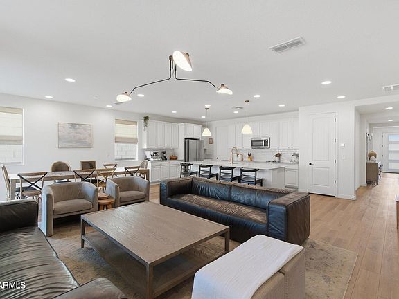 5th image of 6954 W MAYA Way
