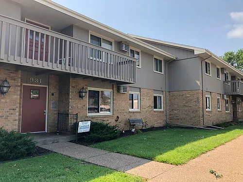 Cedar Arms Apartments Photo 1