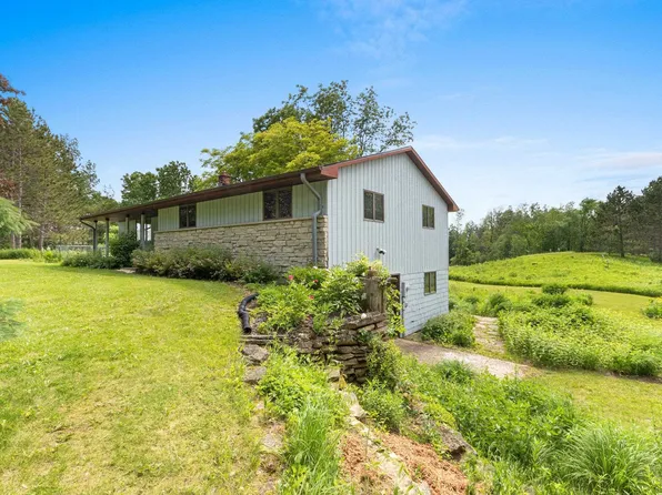 13331 Parizek Dr, Denmark, WI 54208