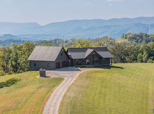 699 Hendrickson Rd, Pembroke, VA 24136