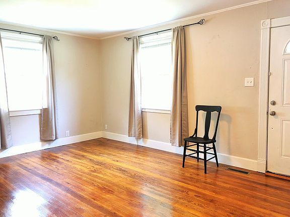 3rd image of 3919 Briargate Ave