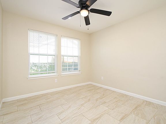 5th image of 1638 Peck Ave