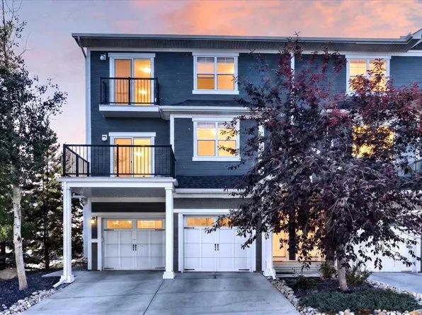 881 Sage Valley Blvd NW #202, Calgary, AB T3R 0R1