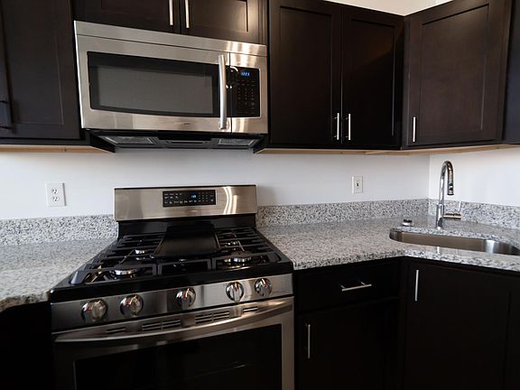 3rd image of 2860 Detroit Ave #117