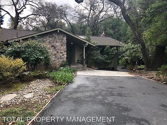 2nd image of 16320 Oakhurst Dr