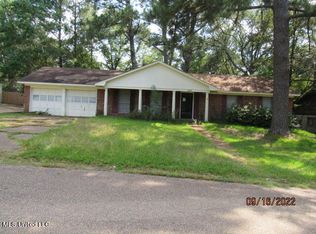 647 Spryfield Rd, Jackson, MS 39212