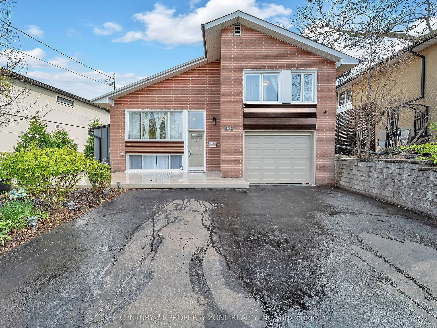 3 bed, $4,299 — Photo 3