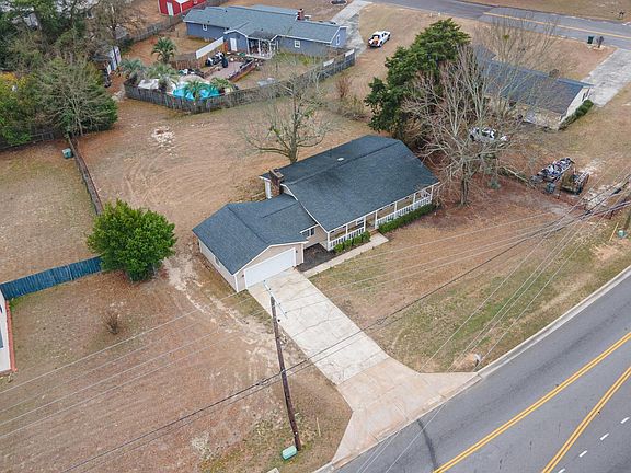 2nd image of 1115 Silver Bluff Rd