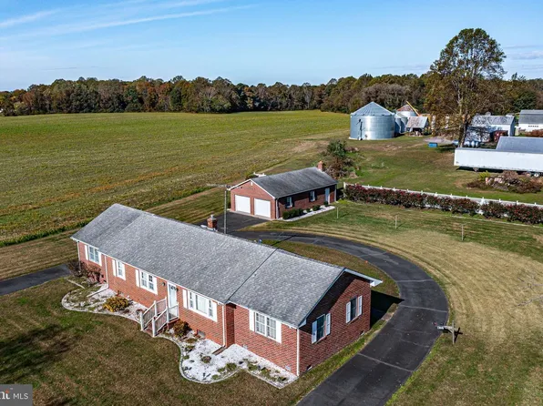 1943 Nomini Grove Rd, Montross, VA 22520