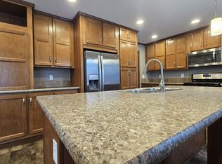 6202 Sleeping Beauty Ct #392, Fenton, MI 48430