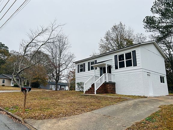 3rd image of 38 Westgate Park Ln