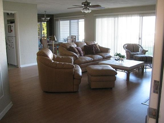 3rd image of 410 Marina Bay Dr #103