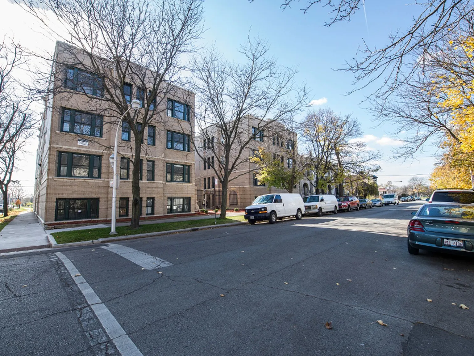 3501 W Adams — Photo 1