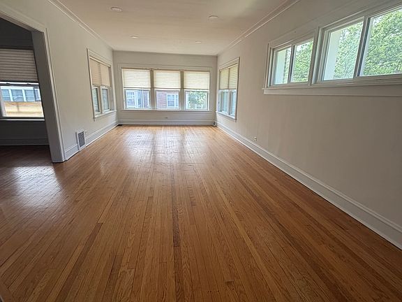 5th image of 2611 Walnut Ave APT 2