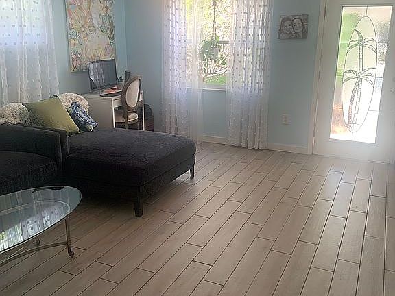 2nd image of 2436 Loma Linda St