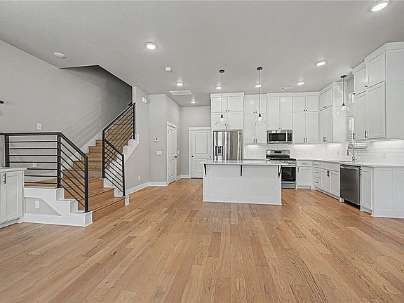 3rd image of 793 S Jagger Ln