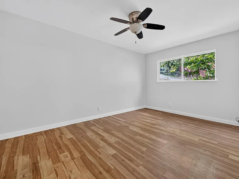 1513 Travis Heights Blvd #A — Photo 11