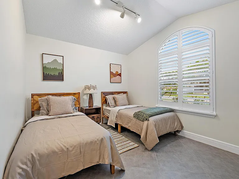 15129 Harriet Ave — Photo 21