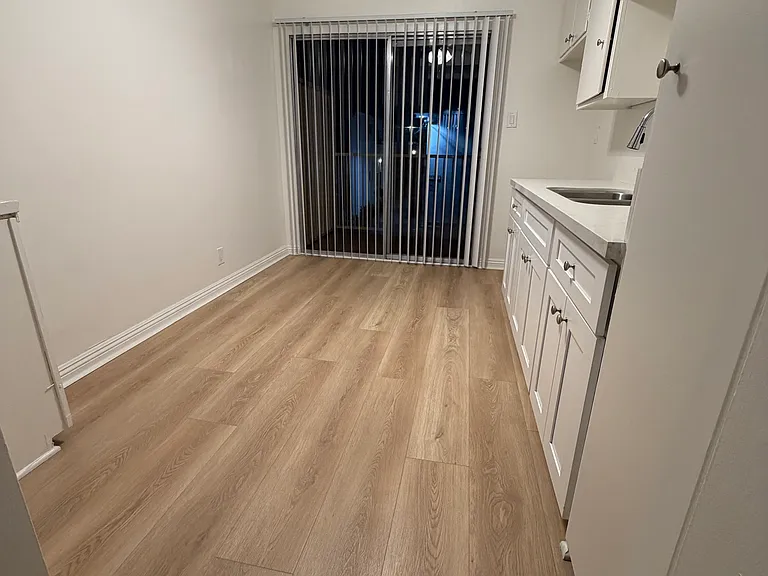 Westwood Apartments — Photo 9