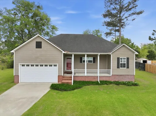 291 Seminole Dr, Moultrie, GA 31768