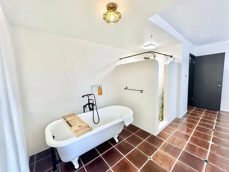 1650 Winterwarm Dr — Photo 35