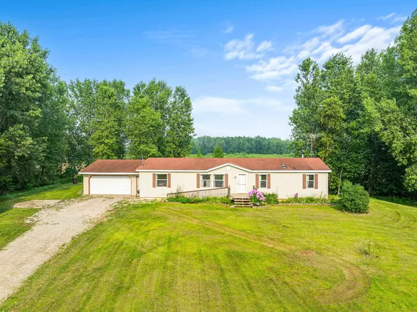 916 Yurek Rd, Pulaski, WI 54162