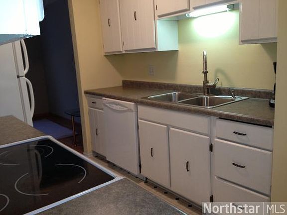 5th image of 132 River Woods Ln