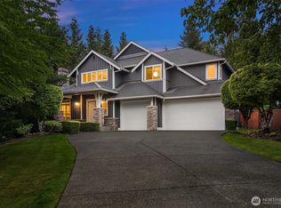 Castle Pines, Sammamish, WA 98074
