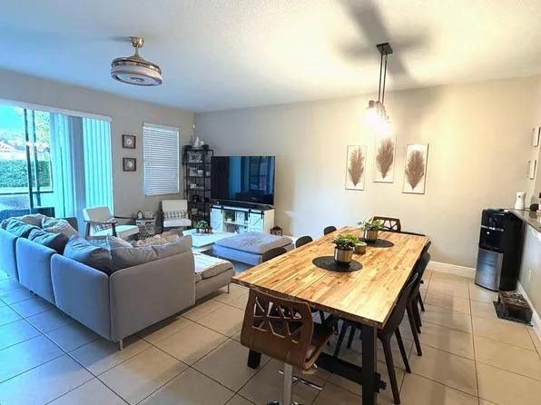 8478 Kelsall Dr, Orlando, FL 32832