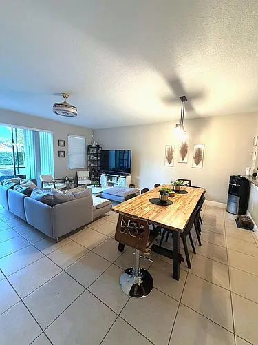 8478 Kelsall Dr Photo 1