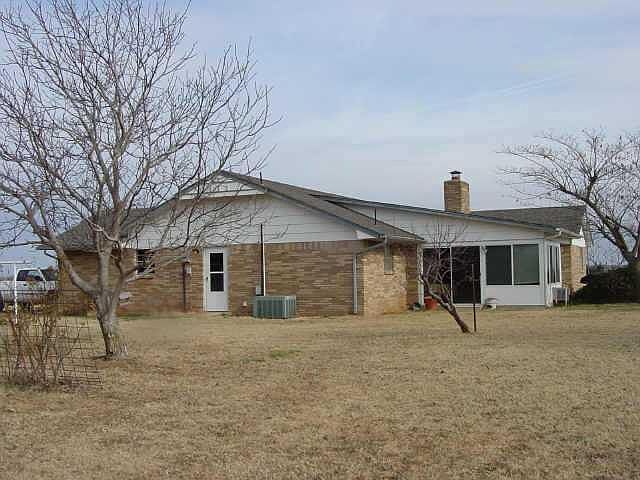 1st image of 4567 E 8th St